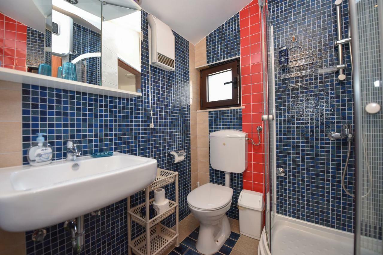 Apartments Enya Новалья Экстерьер фото